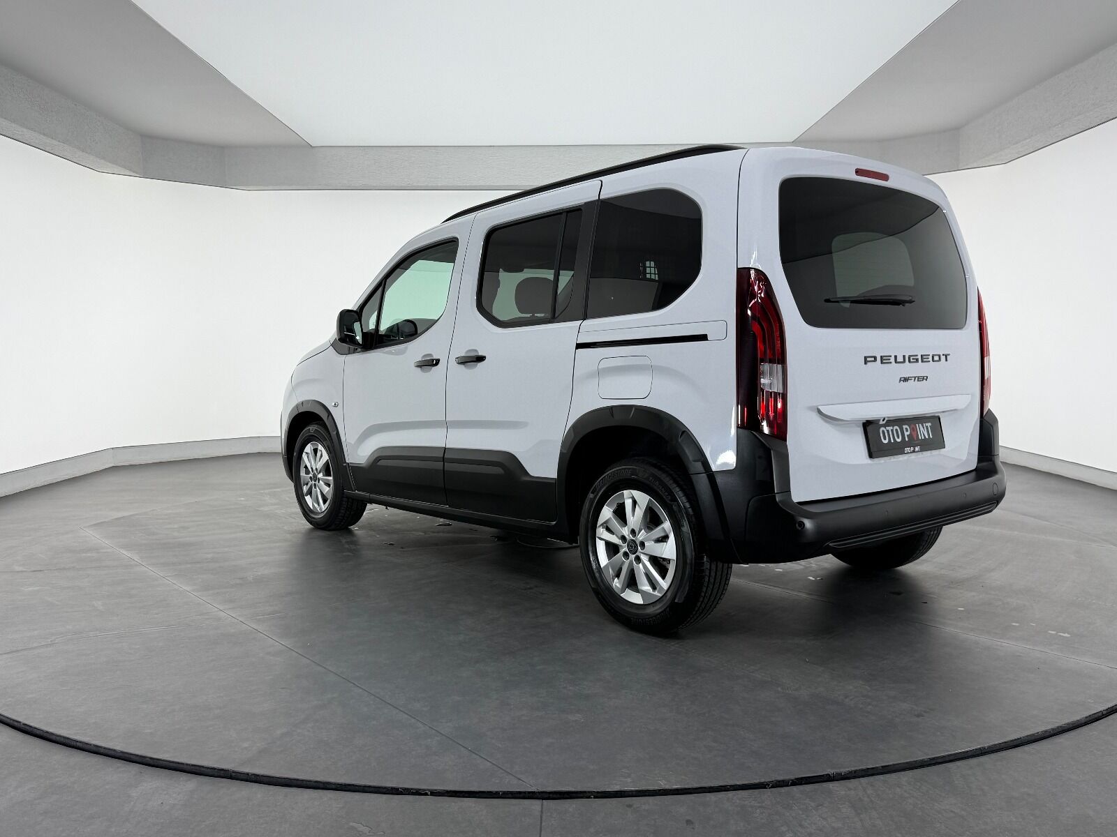 Peugeot Rifter 1.5 BlueHDI Allure EAT8 - 2026 - Detay