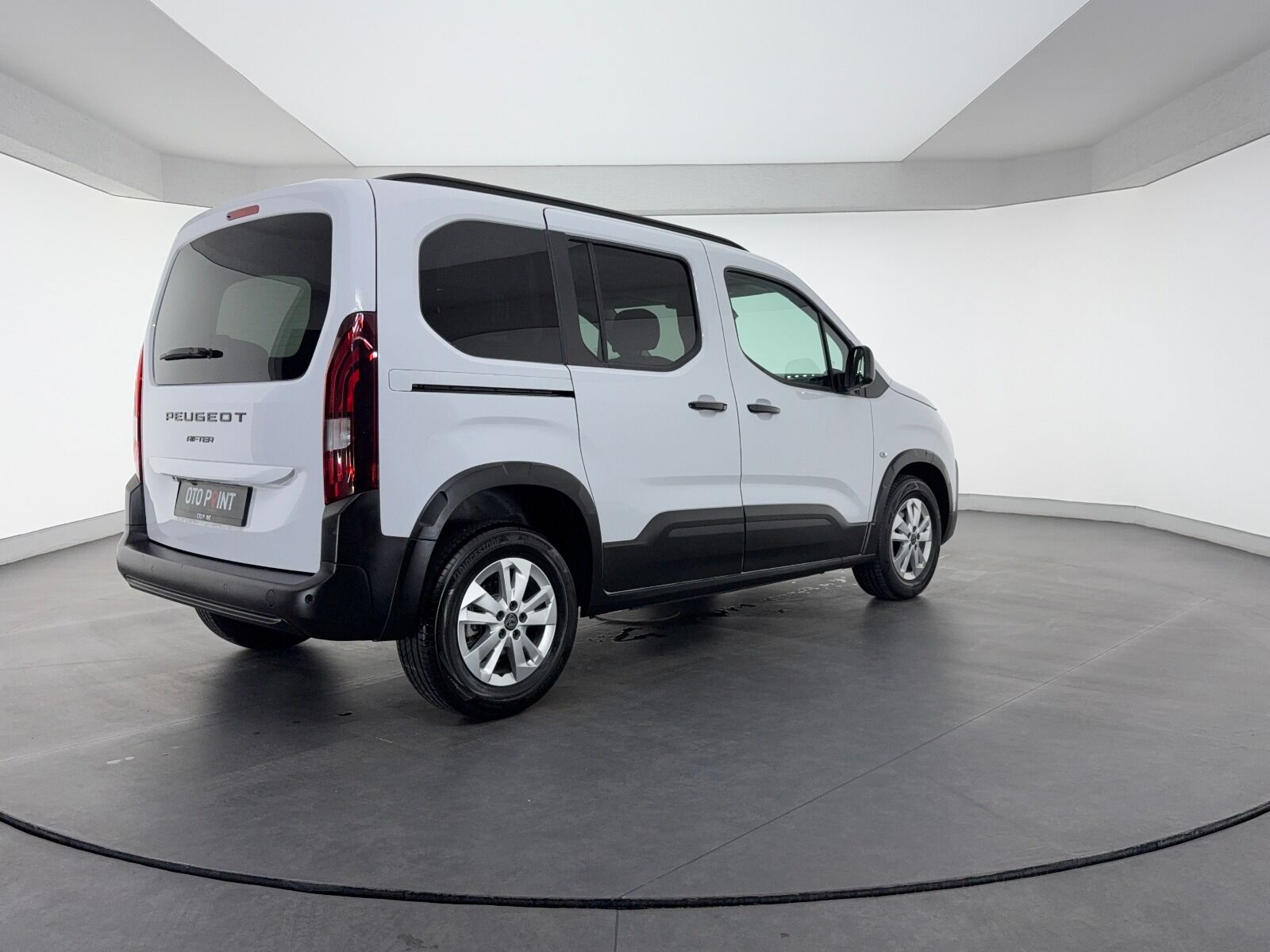 Peugeot Rifter 1.5 BlueHDI Allure EAT8 - 2026 - Detay