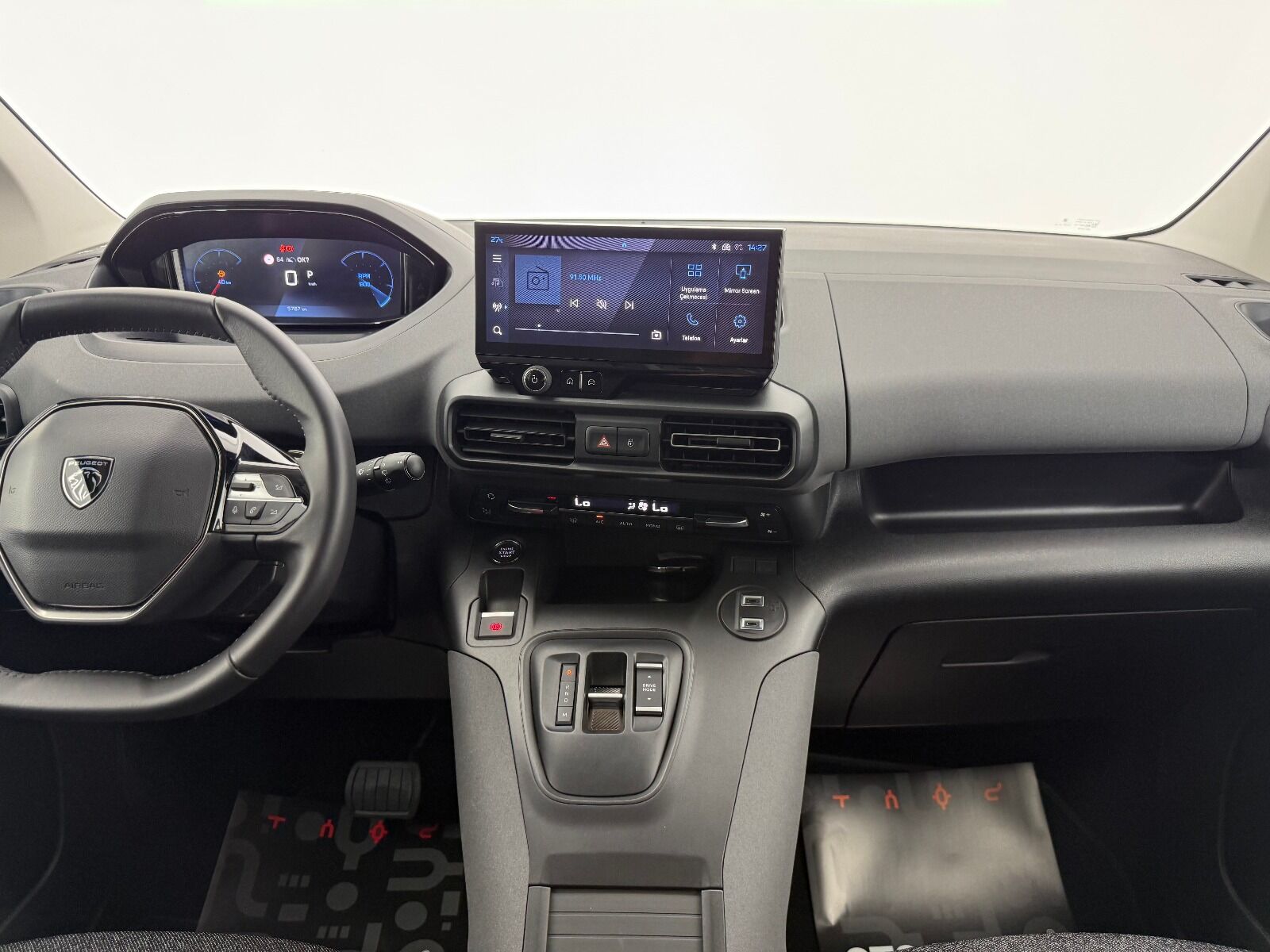 Peugeot Rifter 1.5 BlueHDI Allure EAT8 - 2026 - Detay