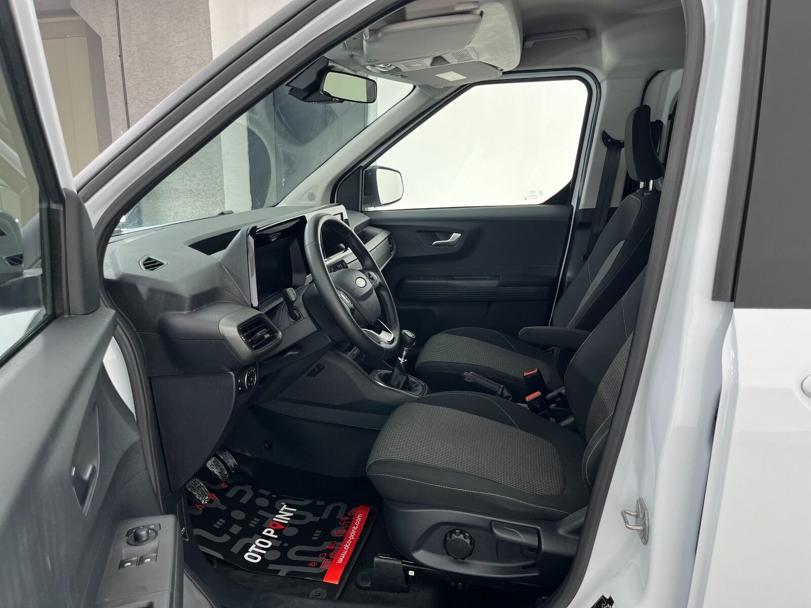 Ford Tourneo Courier Kombi 1.5 EcoBlue Deluxe - 2025 - Detay