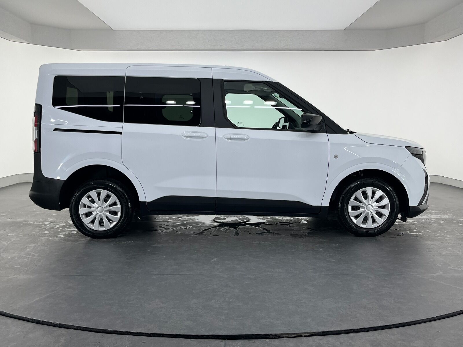 Ford Tourneo Courier Kombi 1.5 EcoBlue Deluxe - 2025 - Detay