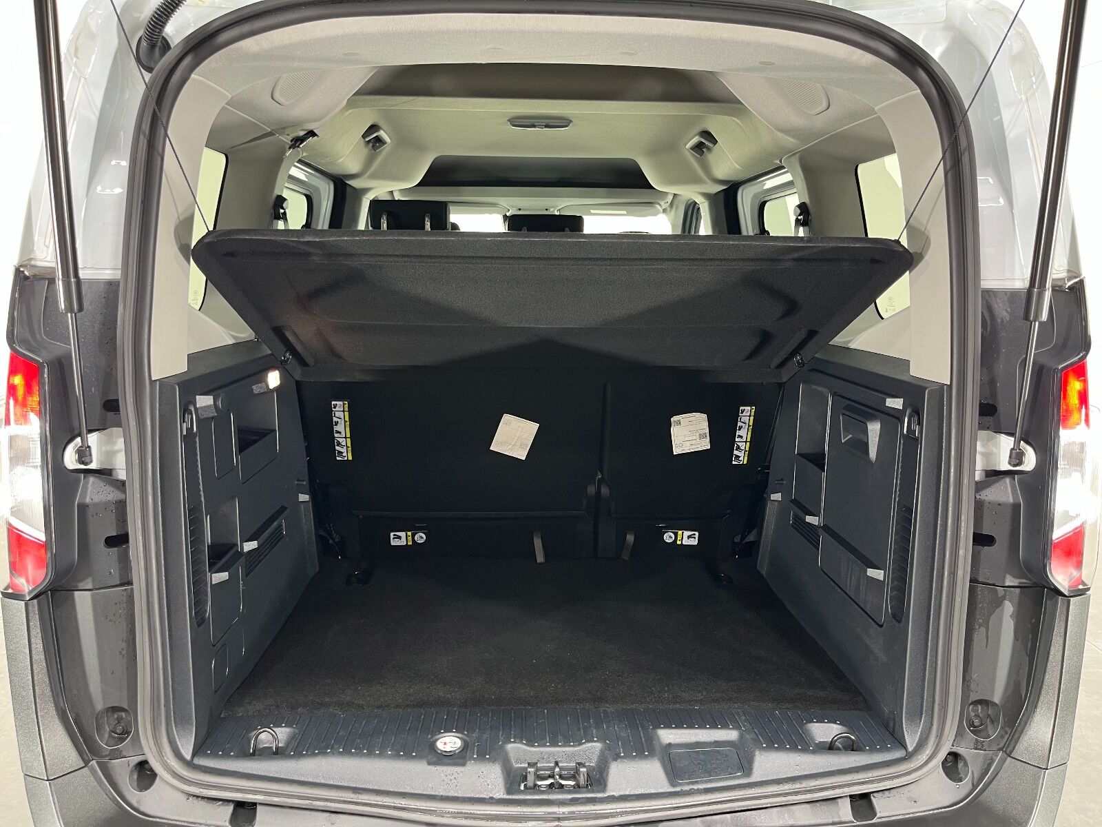 Ford Tourneo Courier Kombi 1.5 EcoBlue Deluxe - 2025 - Detay