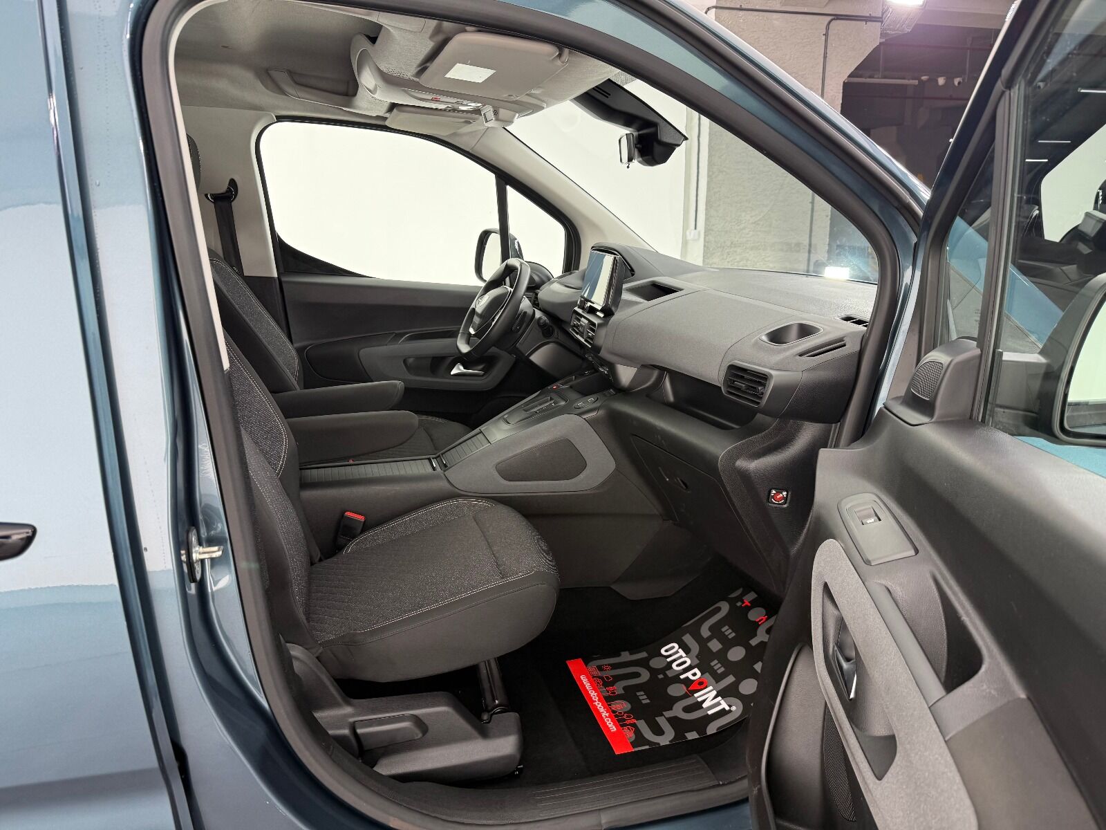 Peugeot Rifter 1.5 BlueHDI Allure EAT8 - 2026 - Detay