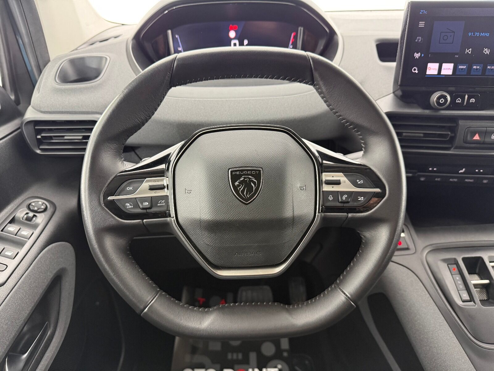 Peugeot Rifter 1.5 BlueHDI Allure EAT8 - 2026 - Detay