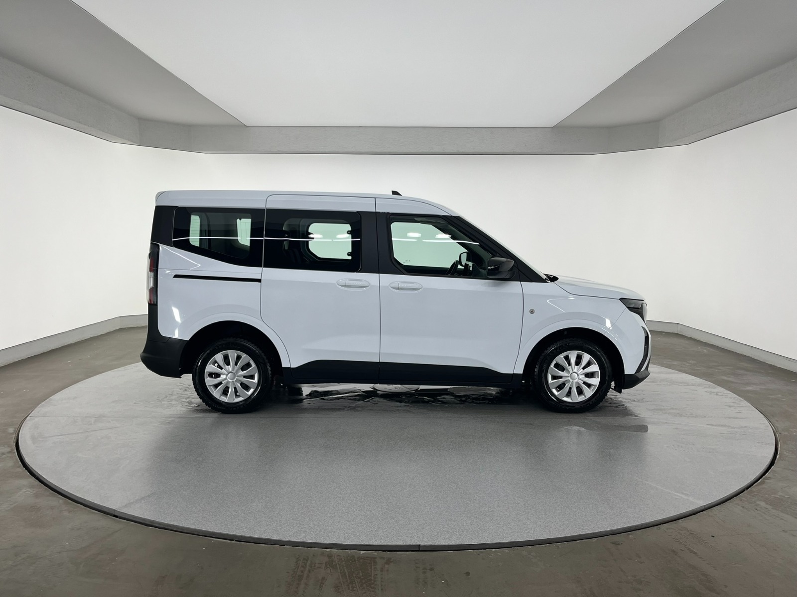 Ford Tourneo Courier Kombi 1.5 EcoBlue Deluxe - 2024 - Detay