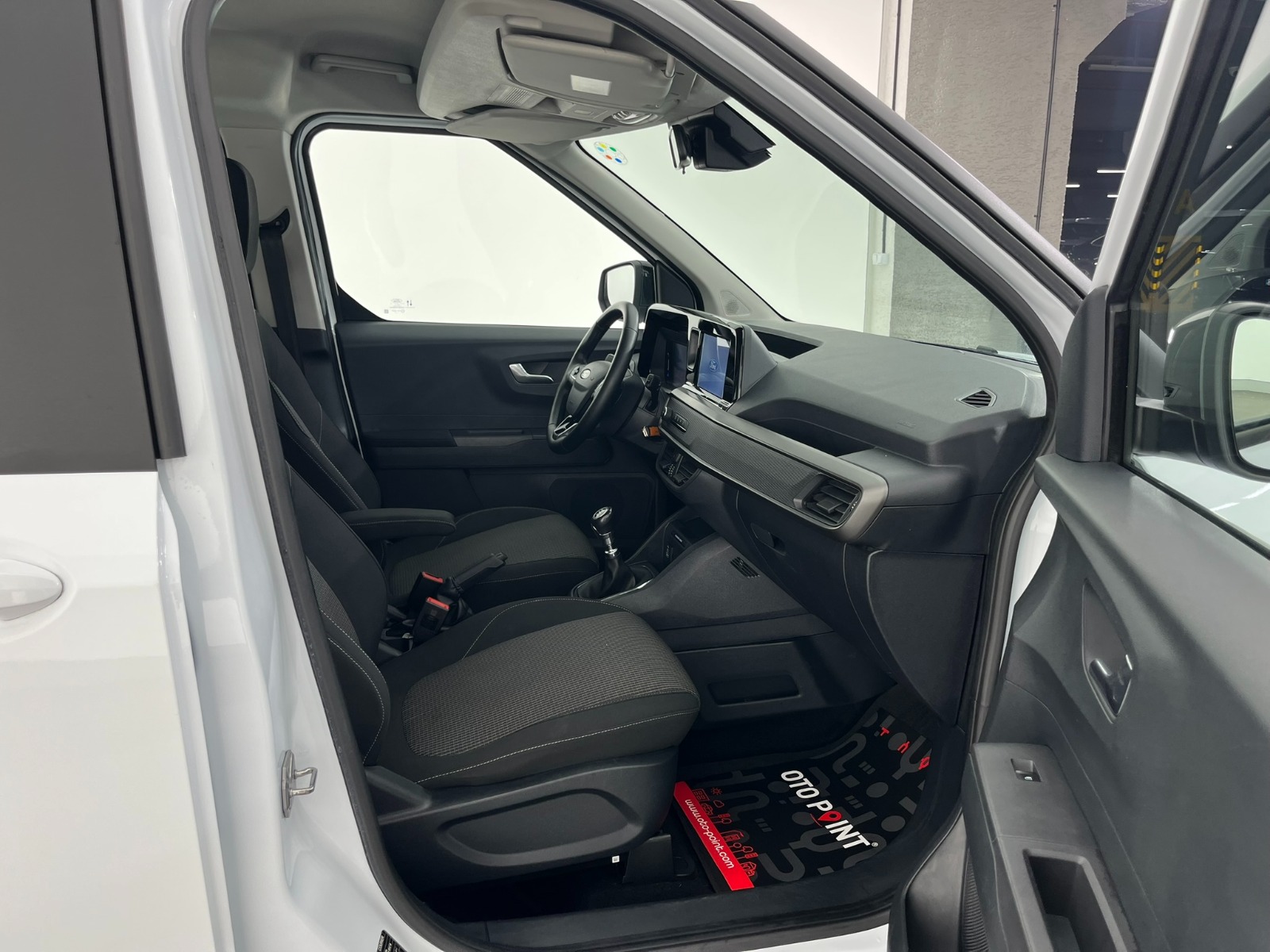 Ford Tourneo Courier Kombi 1.5 EcoBlue Deluxe - 2024 - Detay