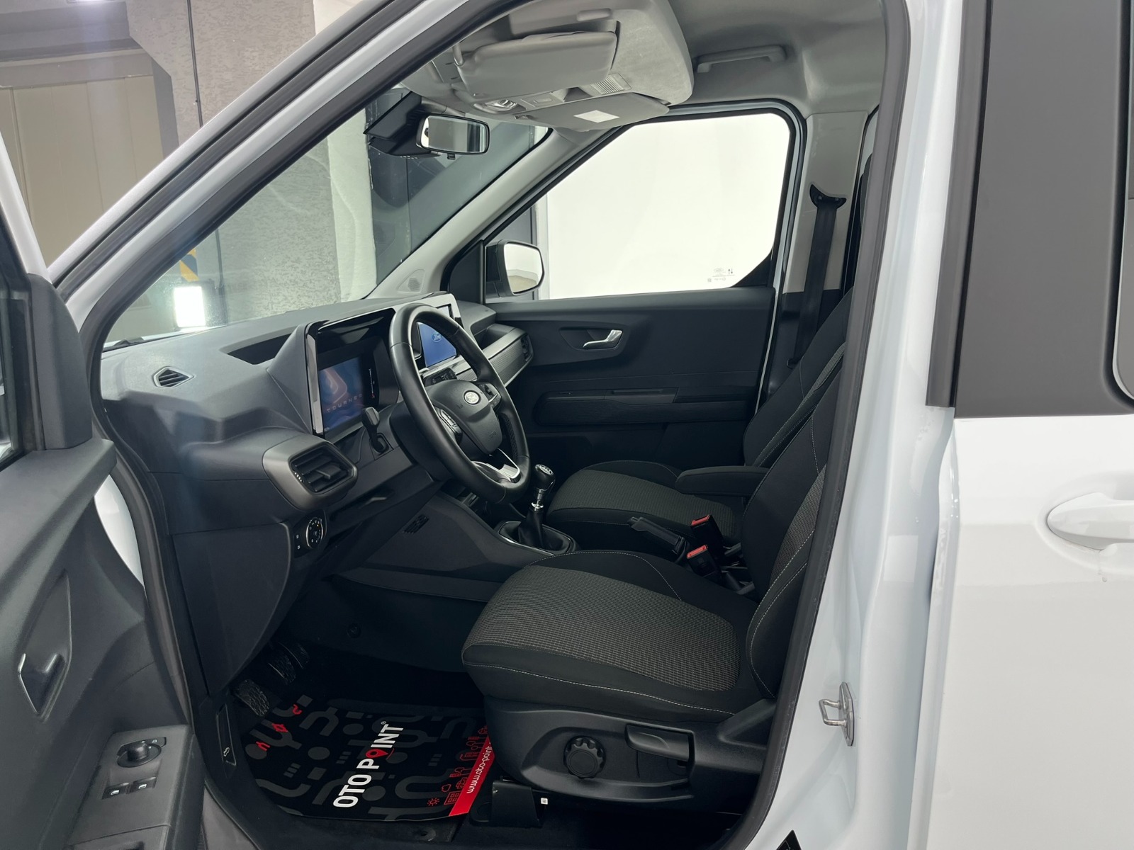 Ford Tourneo Courier Kombi 1.5 EcoBlue Deluxe - 2024 - Detay