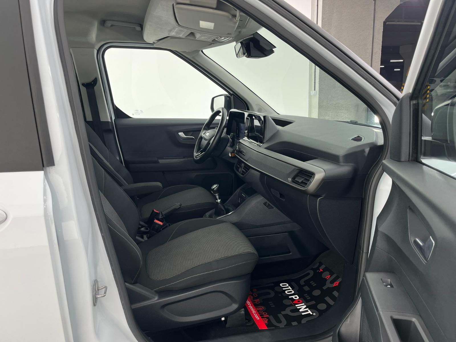 Ford Tourneo Courier Kombi 1.5 EcoBlue Deluxe - 2024 - Detay