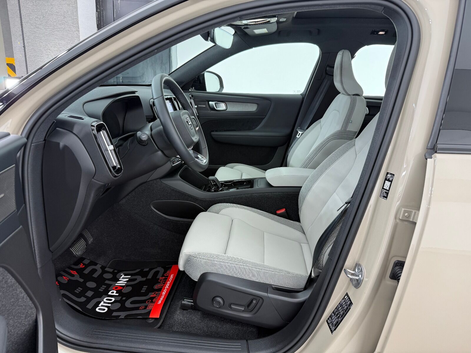 Volvo EX40 Single Motor Extended Range Ultra - 2025 - Detay