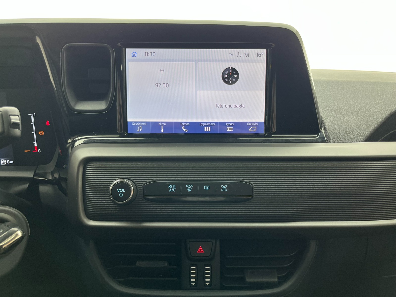 Ford Tourneo Courier Kombi 1.5 EcoBlue Deluxe - 2025 - Detay