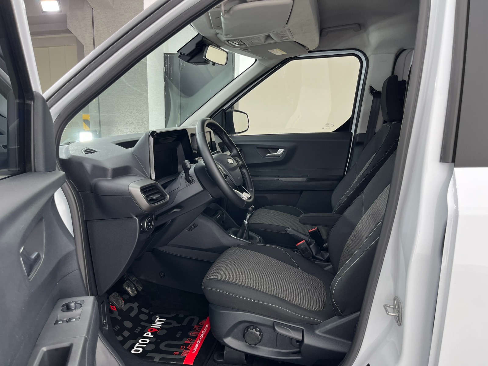 Ford Tourneo Courier Kombi 1.5 EcoBlue Deluxe - 2025 - Detay