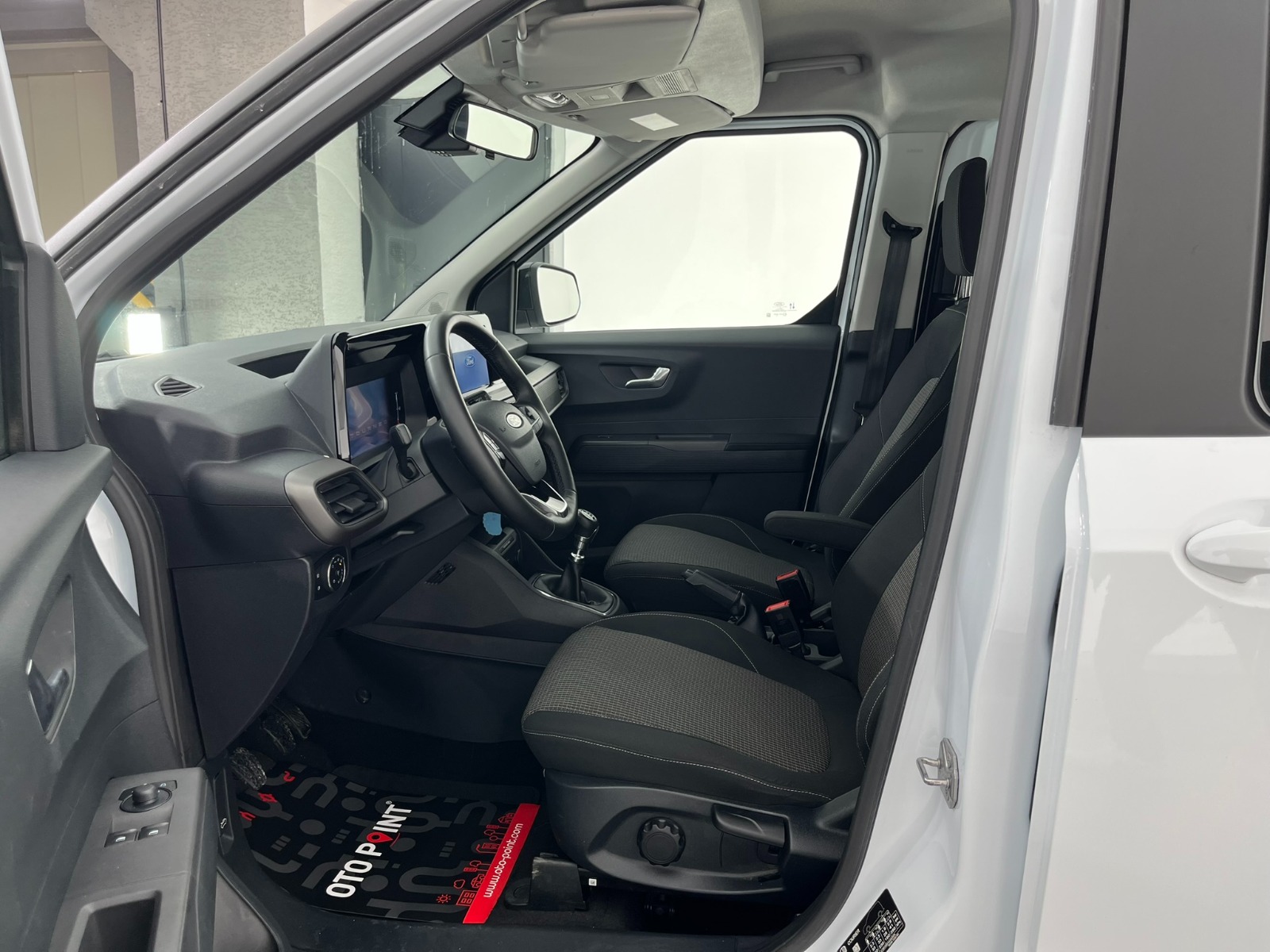Ford Tourneo Courier Kombi 1.5 EcoBlue Deluxe - 2024 - Detay