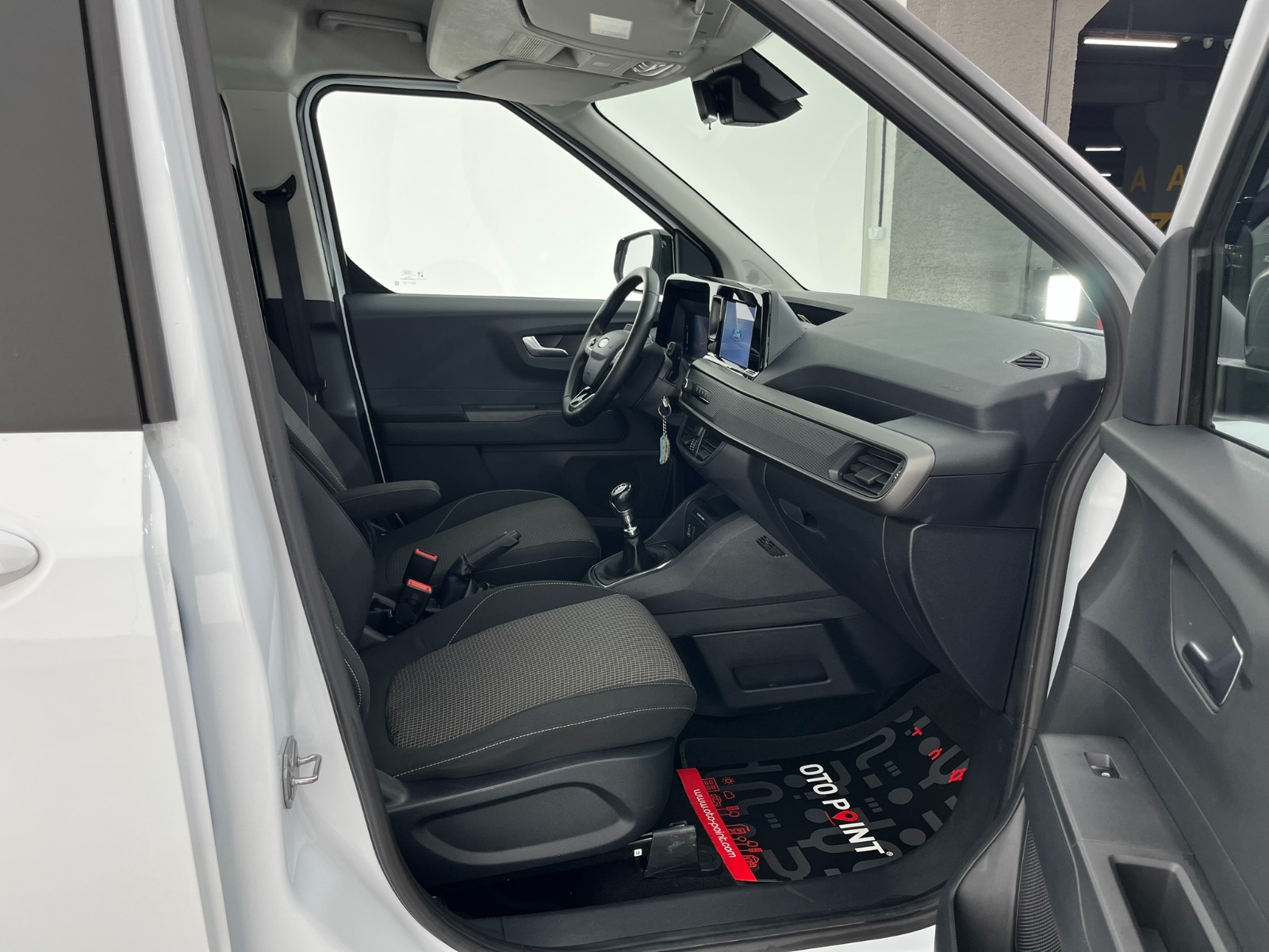 Ford Tourneo Courier Kombi 1.5 EcoBlue Deluxe - 2024 - Detay