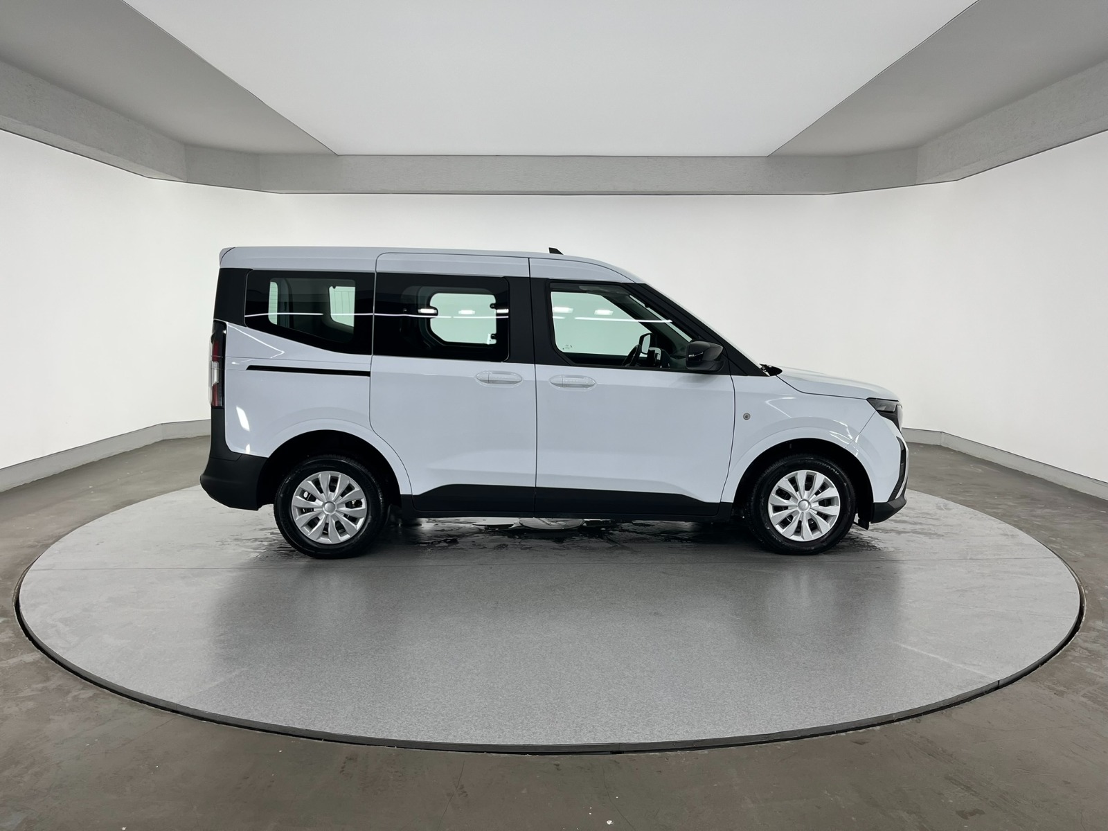 Ford Tourneo Courier Kombi 1.5 EcoBlue Deluxe - 2024 - Detay