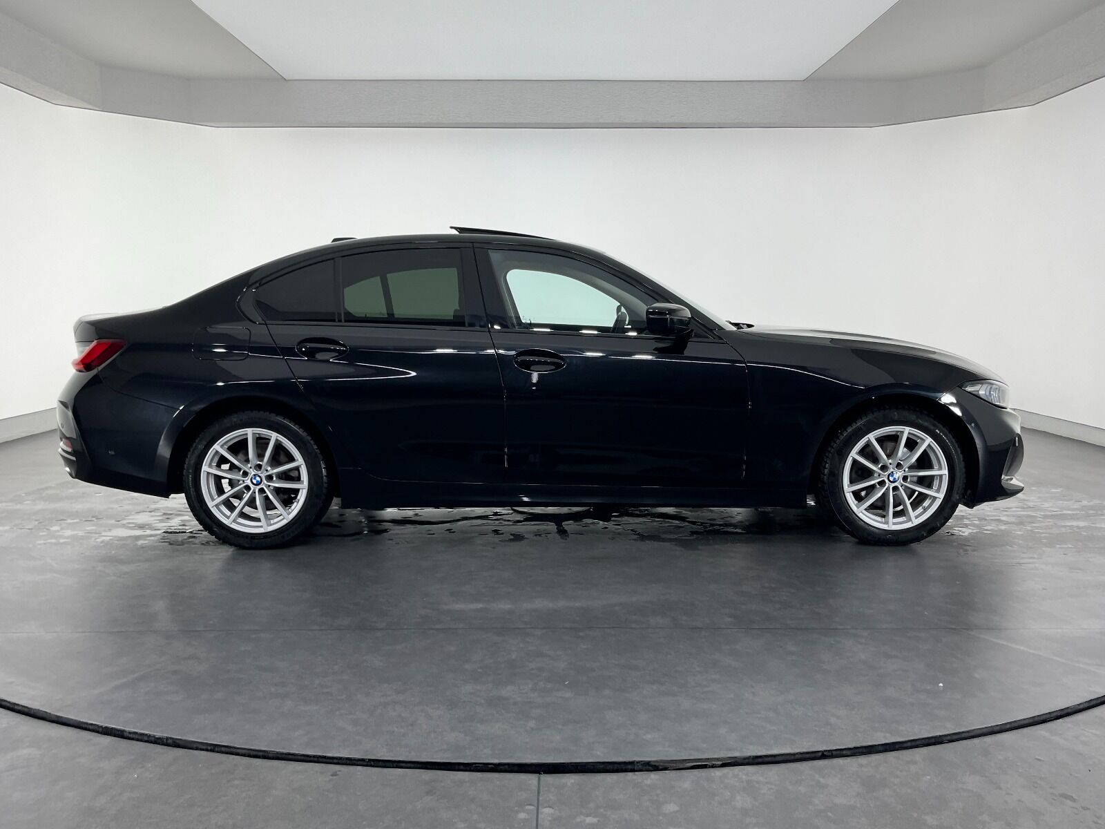 BMW 3 Serisi 320i Sport Line - 2025 - Detay