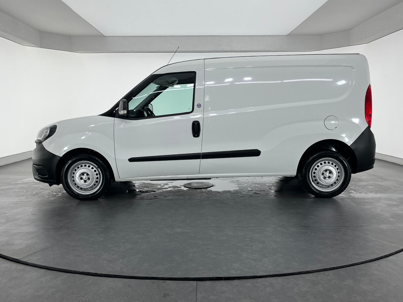 Fiat Doblo Cargo 1.6 MultiJet Maxi - 2023 - Detay