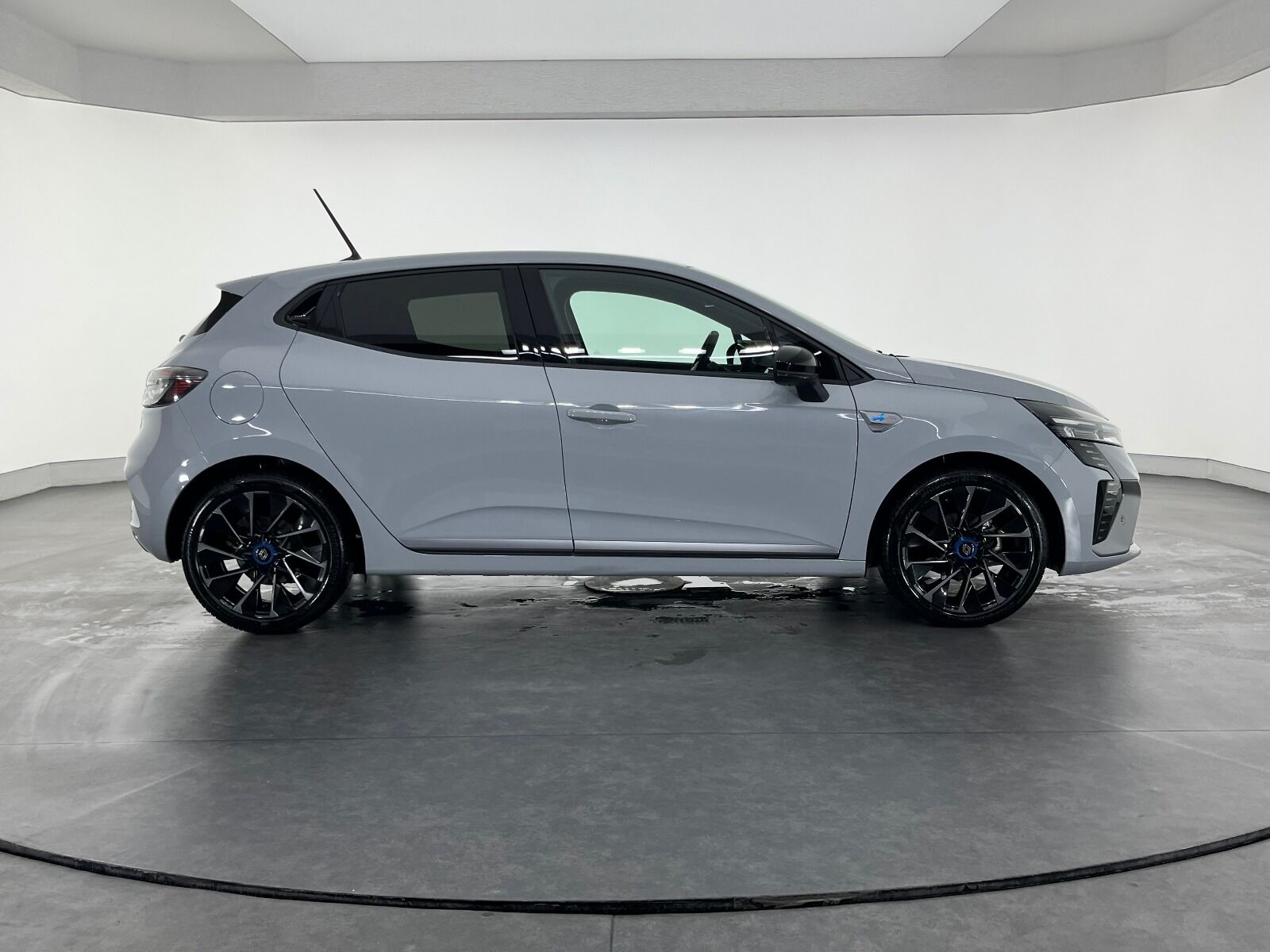Renault Clio 1.0 TCE Techno Esprit Alpine X-Tronic - 2025 - Detay