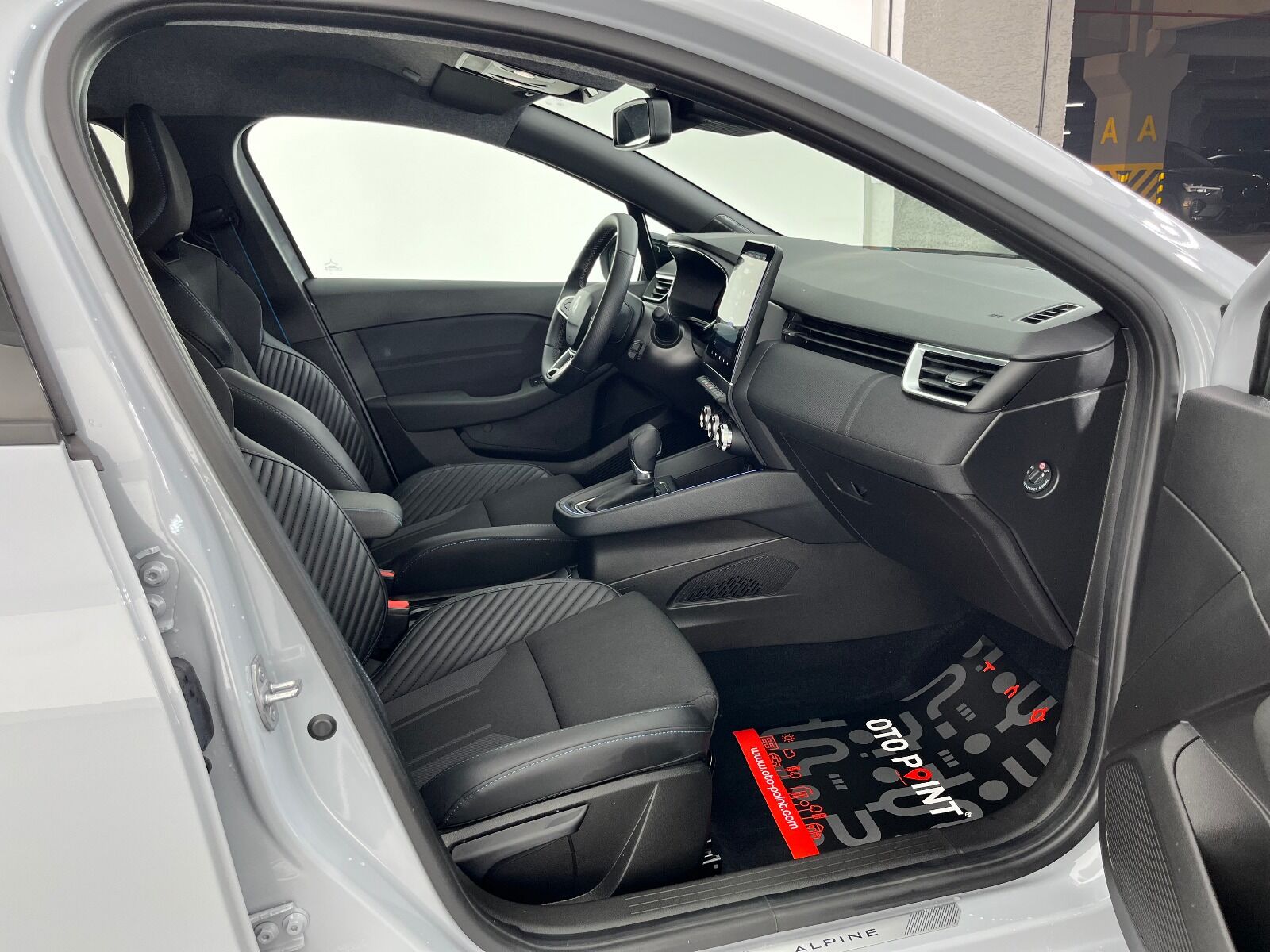 Renault Clio 1.0 TCE Techno Esprit Alpine X-Tronic - 2025 - Detay
