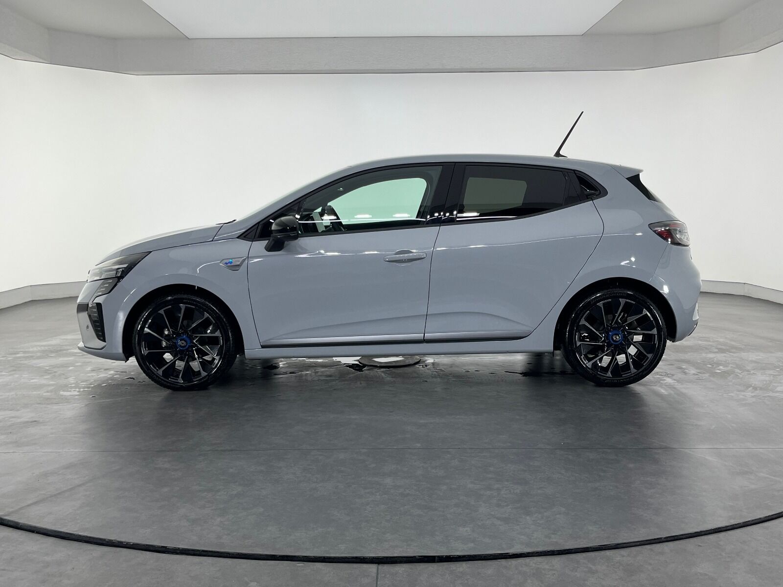 Renault Clio 1.0 TCE Techno Esprit Alpine X-Tronic - 2025 - Detay