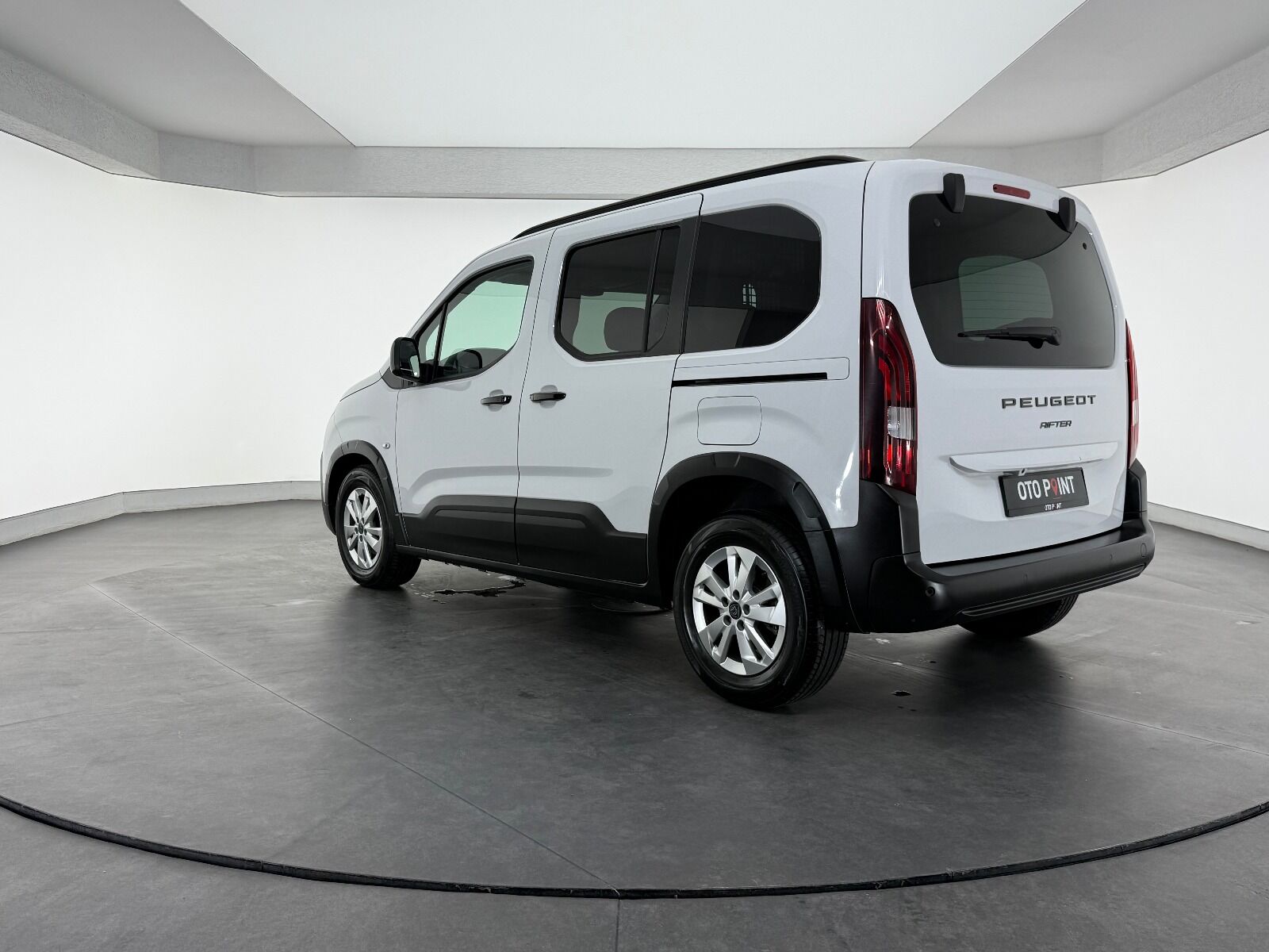 Peugeot Rifter 1.5 BlueHDI Allure EAT8 - 2025 - Detay