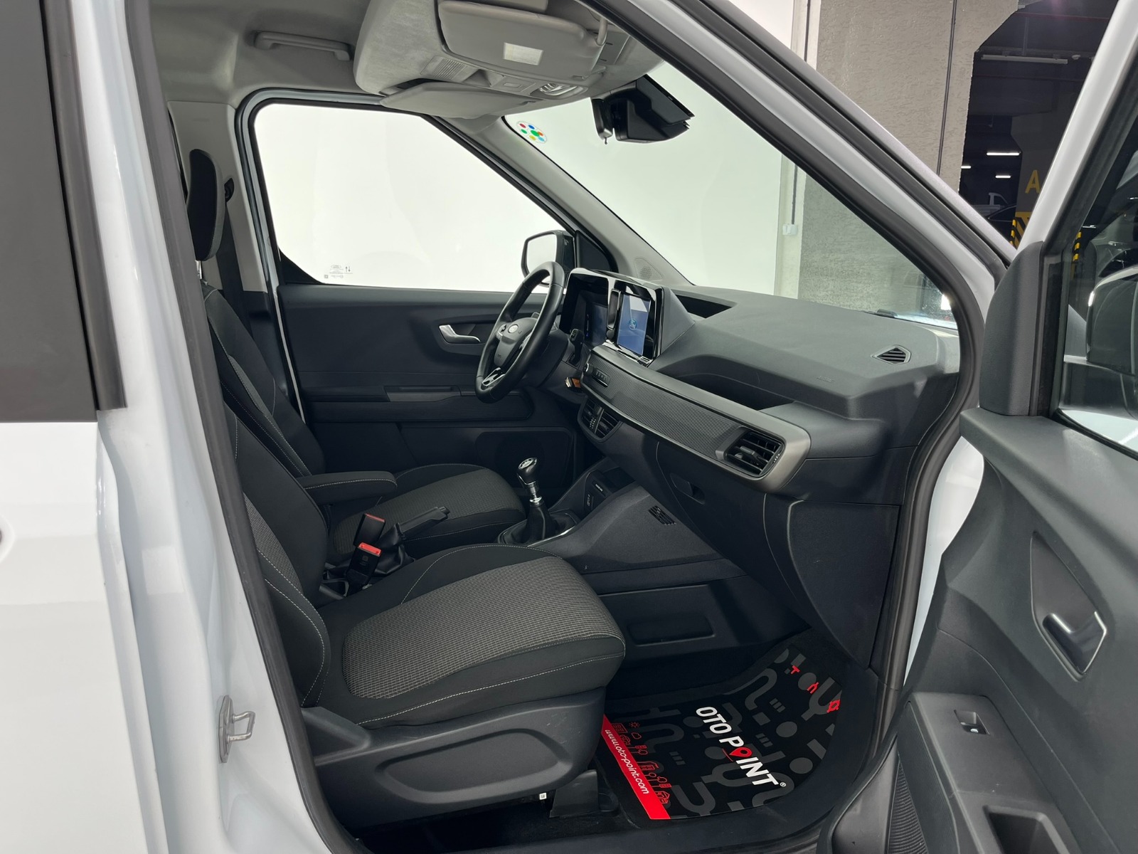 Ford Tourneo Courier Kombi 1.5 EcoBlue Deluxe - 2024 - Detay