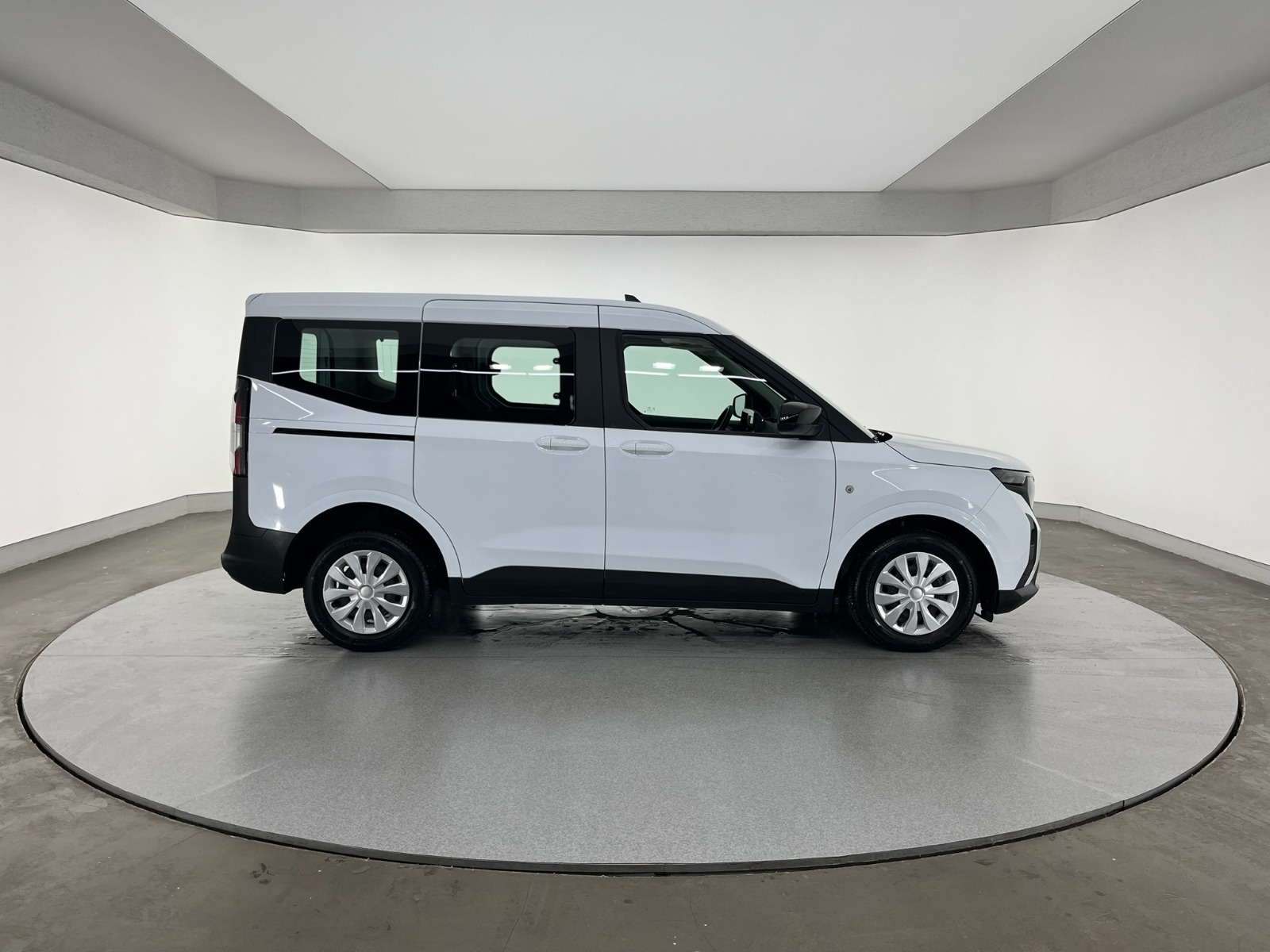 Ford Tourneo Courier Kombi 1.5 EcoBlue Deluxe - 2024 - Detay