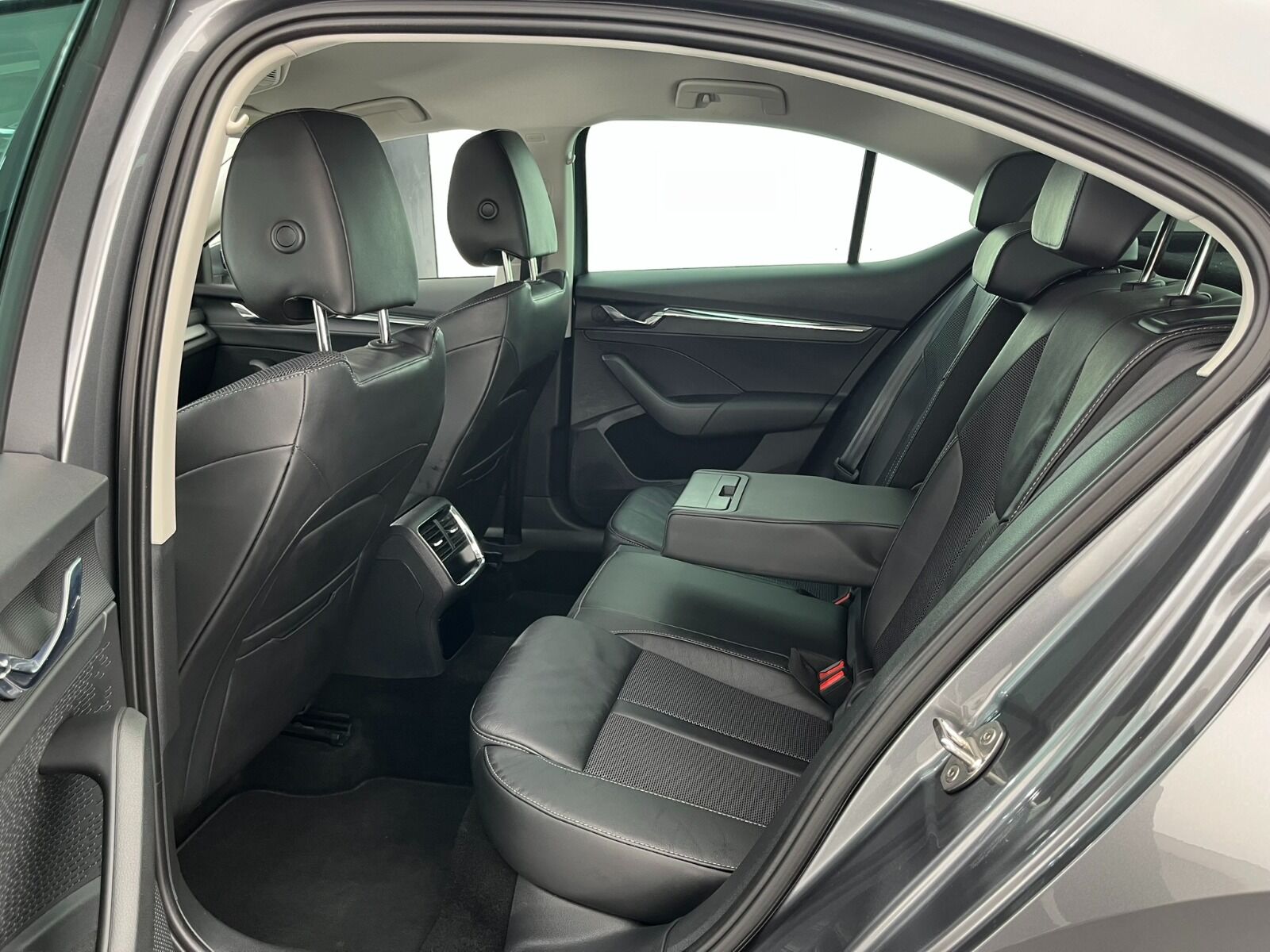 Skoda Octavia Sedan 1.5 TSI mHEV Prestige DSG - 2024 - Detay