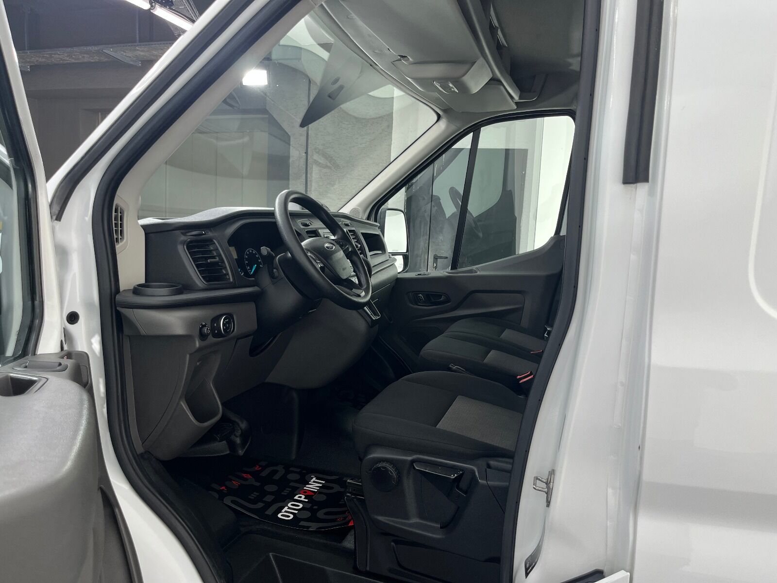 Ford Transit 350 E Van 15.1 M3 165 AT Trend - 2023 - Detay