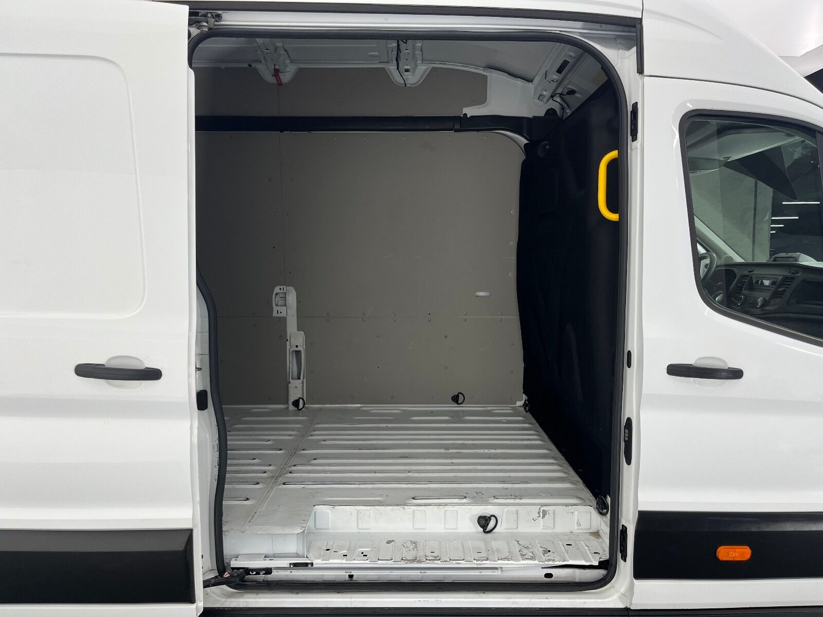 Ford Transit 350 E Van 15.1 M3 165 AT Trend - 2023 - Detay
