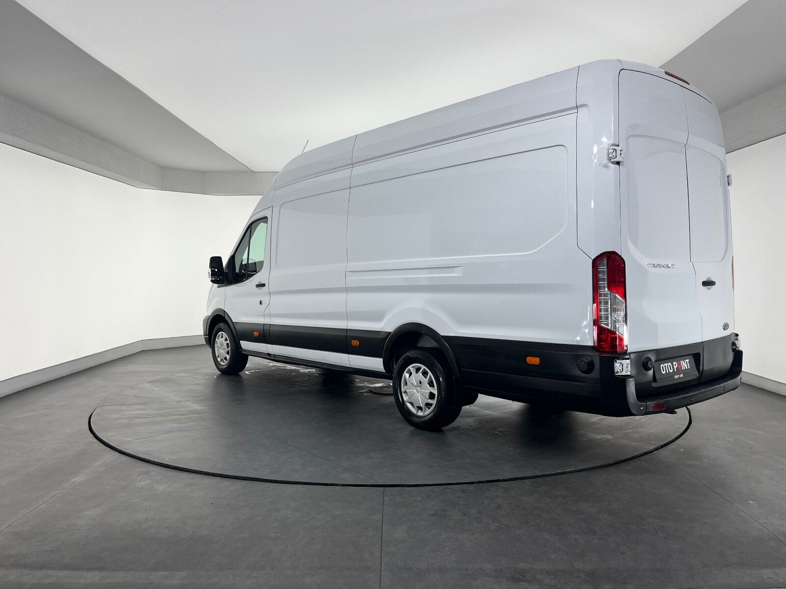Ford Transit 350 E Van 15.1 M3 165 AT Trend - 2023 - Detay