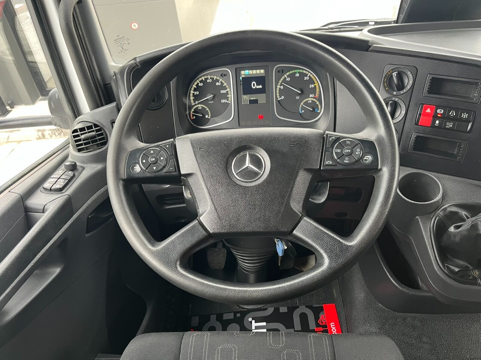 Mercedes-Benz Atego 1518 - 2021 - Detay