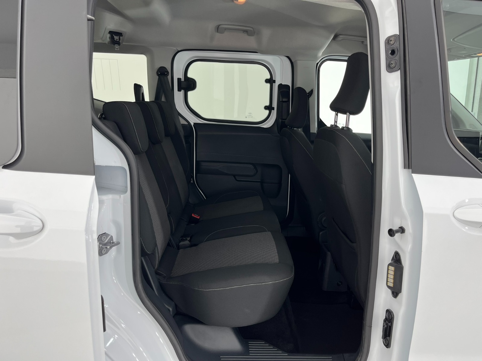 Ford Tourneo Courier Kombi 1.5 EcoBlue Deluxe - 2025 - Detay