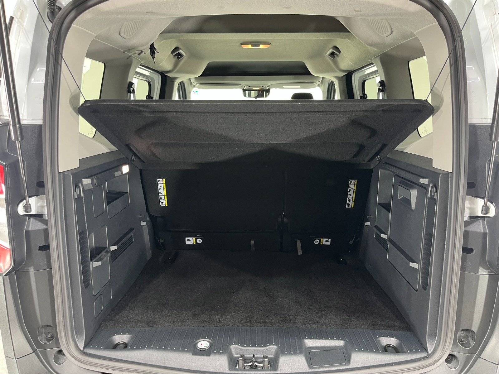 Ford Tourneo Courier Kombi 1.5 EcoBlue Deluxe - 2025 - Detay