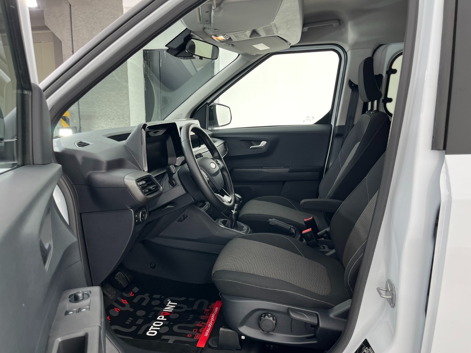 Ford Tourneo Courier Kombi 1.5 EcoBlue Deluxe - 2025 - Detay