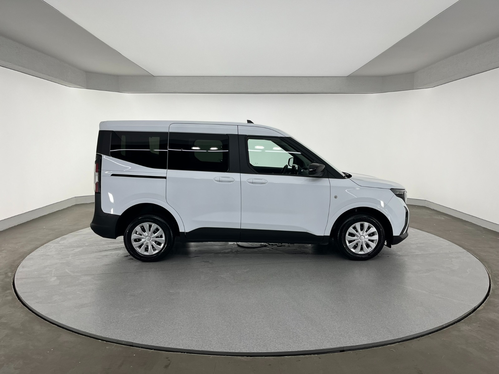 Ford Tourneo Courier Kombi 1.5 EcoBlue Deluxe - 2025 - Detay