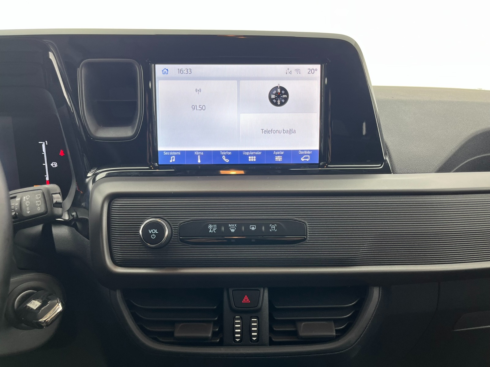 Ford Tourneo Courier Kombi 1.5 EcoBlue Deluxe - 2025 - Detay