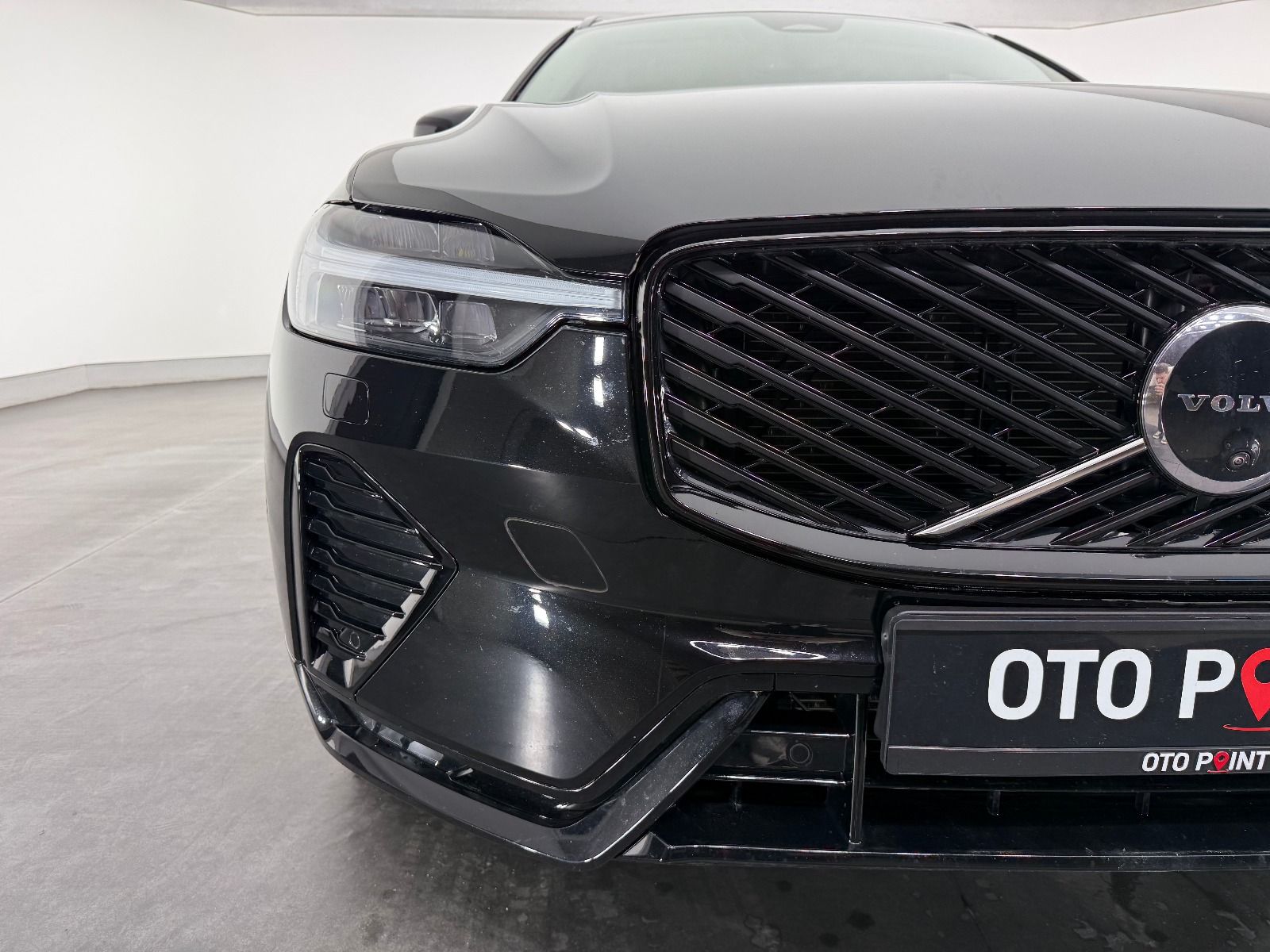 Volvo XC60 2.0 B5 Mild Hybrid Plus Dark AWD - 2025 - Detay