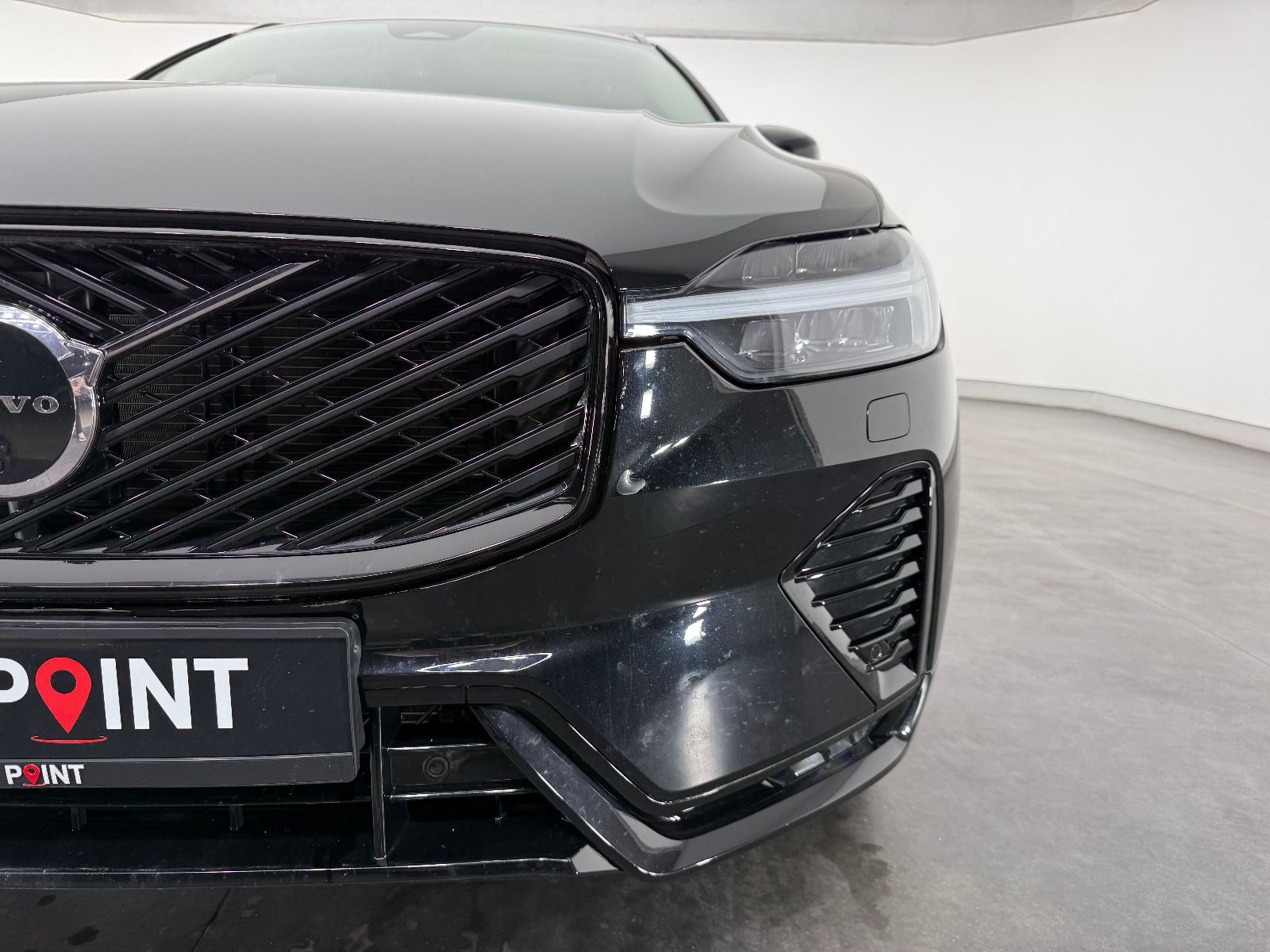 Volvo XC60 2.0 B5 Mild Hybrid Plus Dark AWD - 2025 - Detay