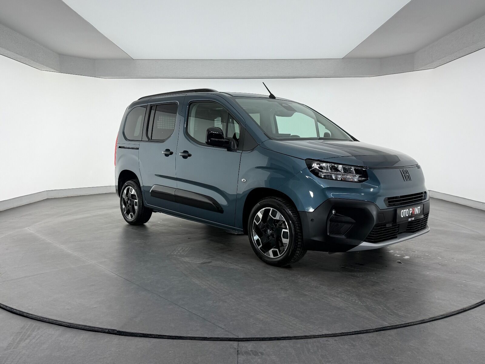 Fiat Doblo Combi 1.5 BlueHDİ Premio Plus - 2026 - Detay