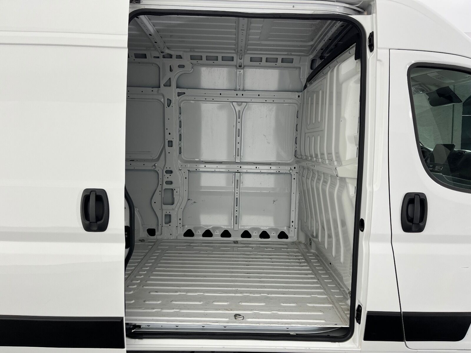 Fiat Ducato 2.2 MultiJet Maxi 11.5m3 S2 - 2025 - Detay
