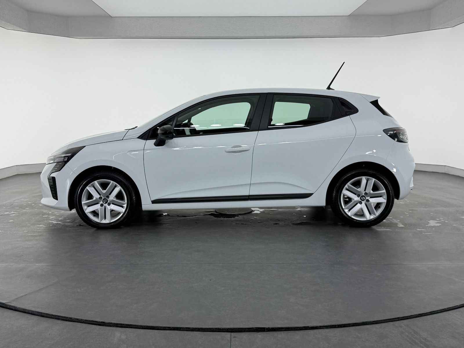 Renault Clio 1.0 TCE Evolution X-Tronic - 2026 - Detay