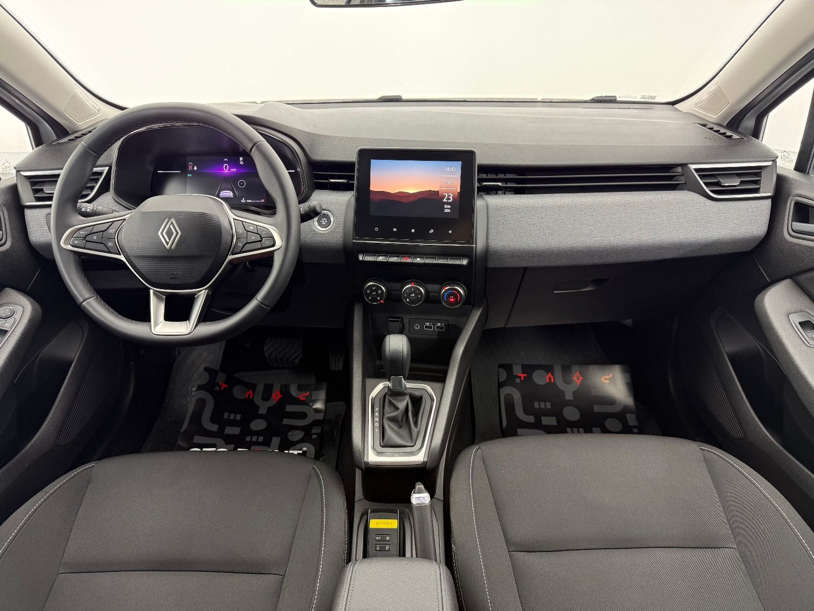 Renault Clio 1.0 TCE Evolution X-Tronic - 2026 - Detay