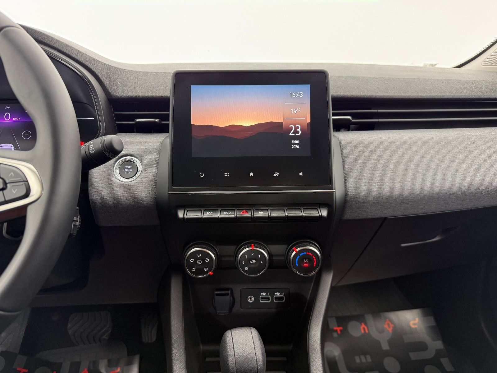 Renault Clio 1.0 TCE Evolution X-Tronic - 2026 - Detay