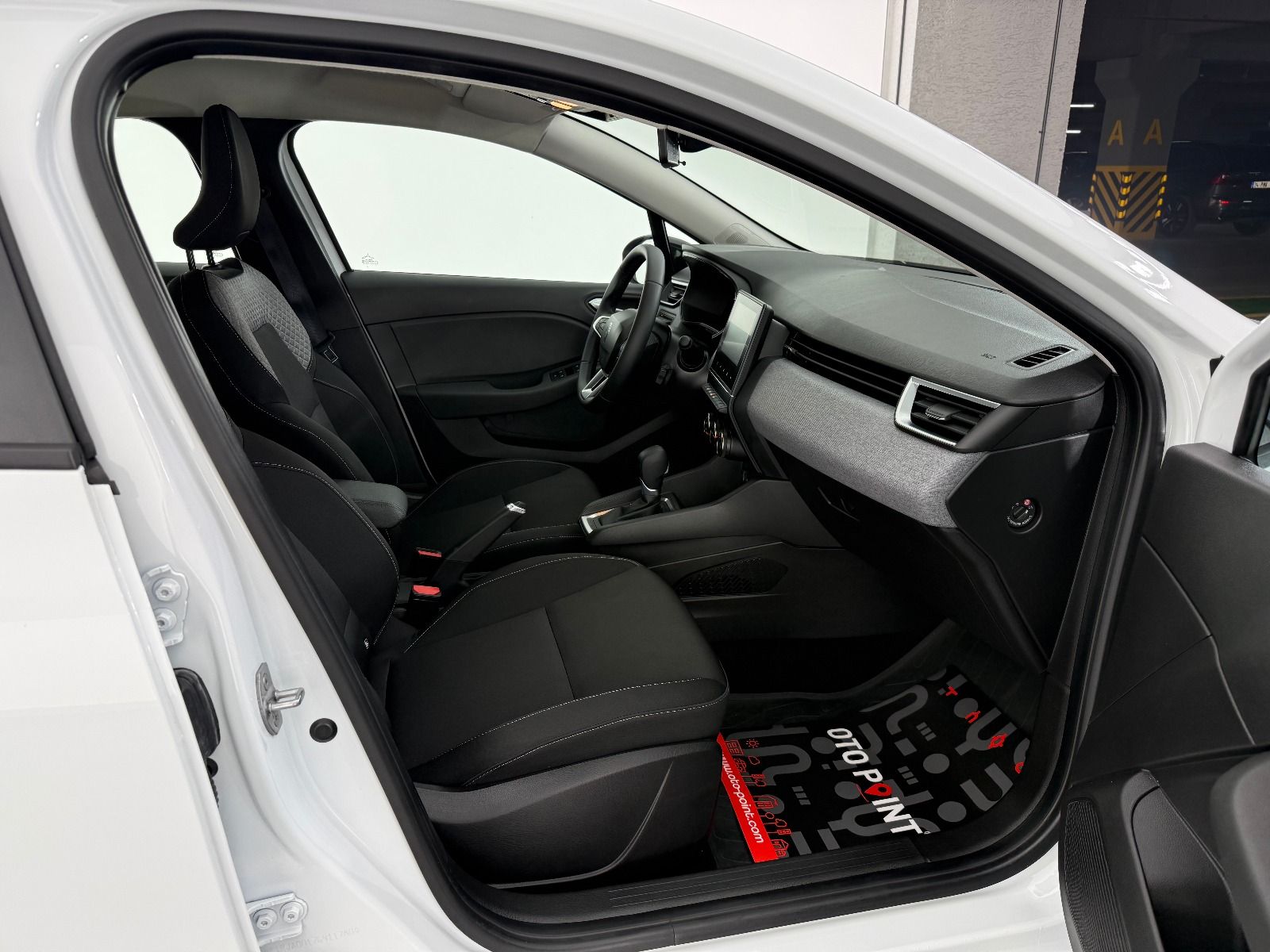 Renault Clio 1.0 TCE Evolution X-Tronic - 2026 - Detay