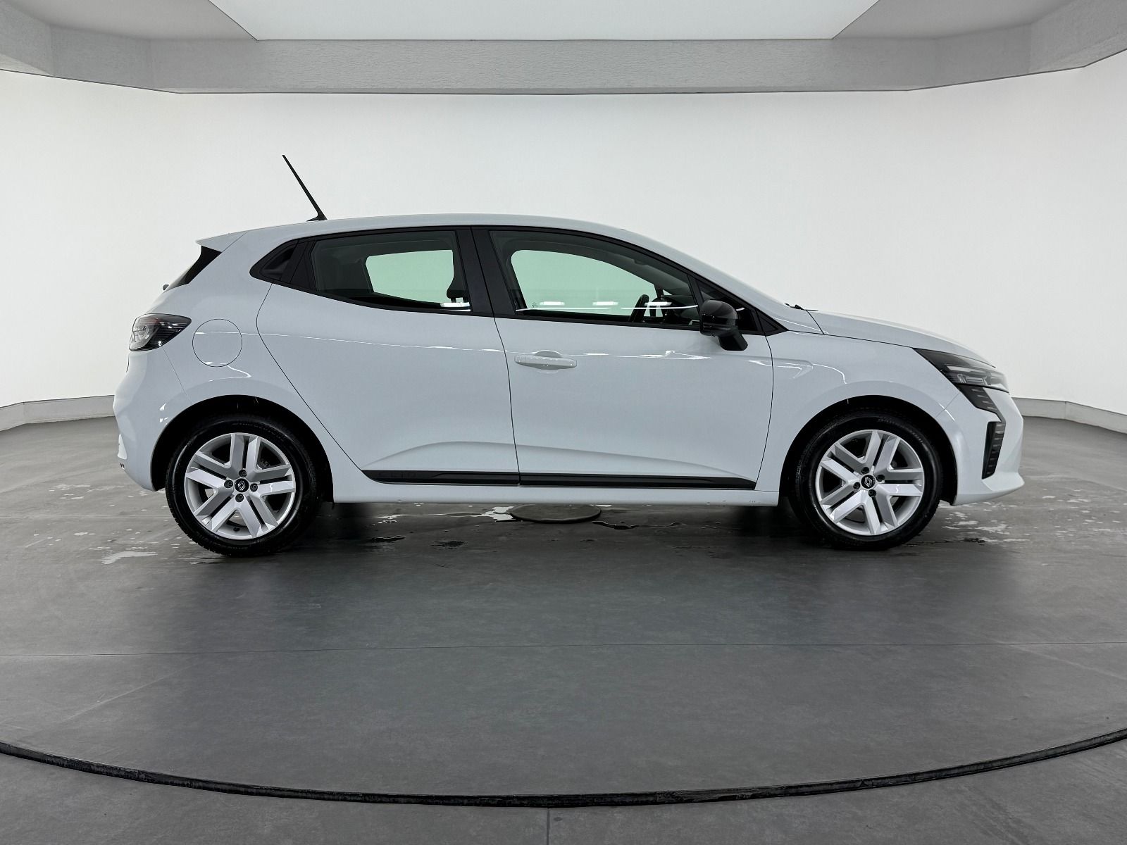 Renault Clio 1.0 TCE Evolution X-Tronic - 2026 - Detay