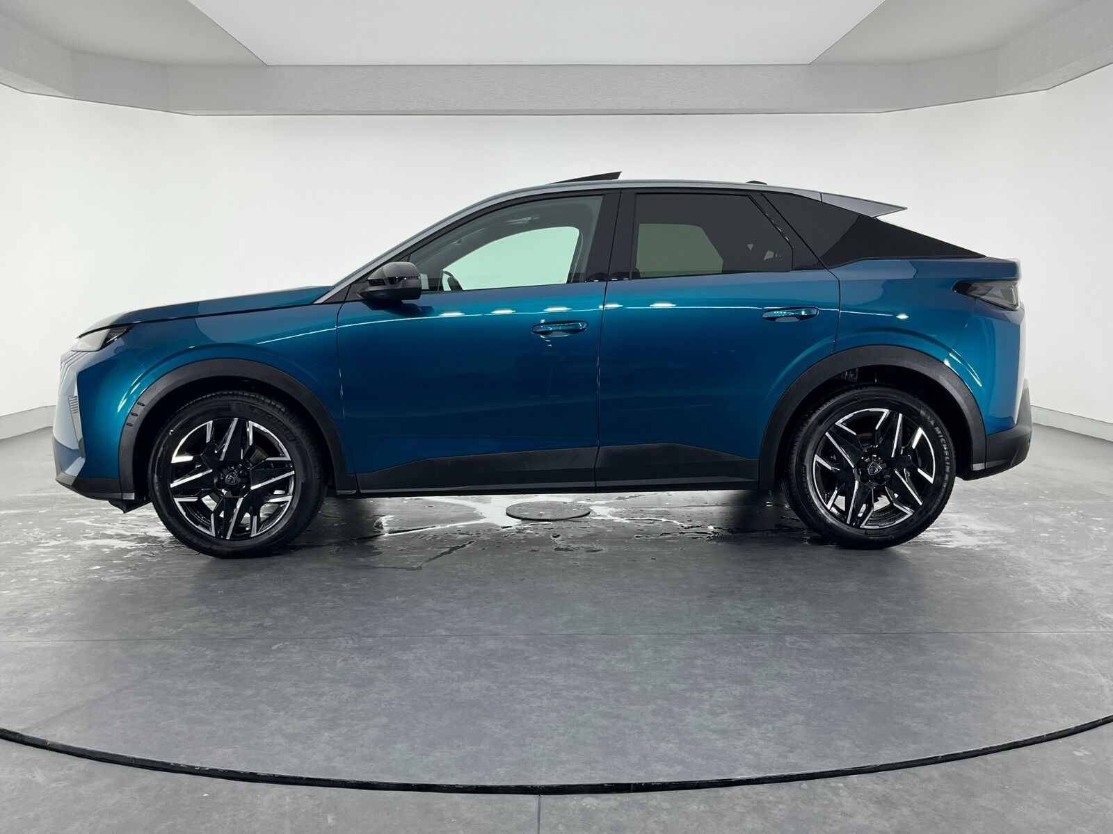 Peugeot 3008 Crossover 1.2 Hybrid Allure eDCS6 - 2025 - Detay