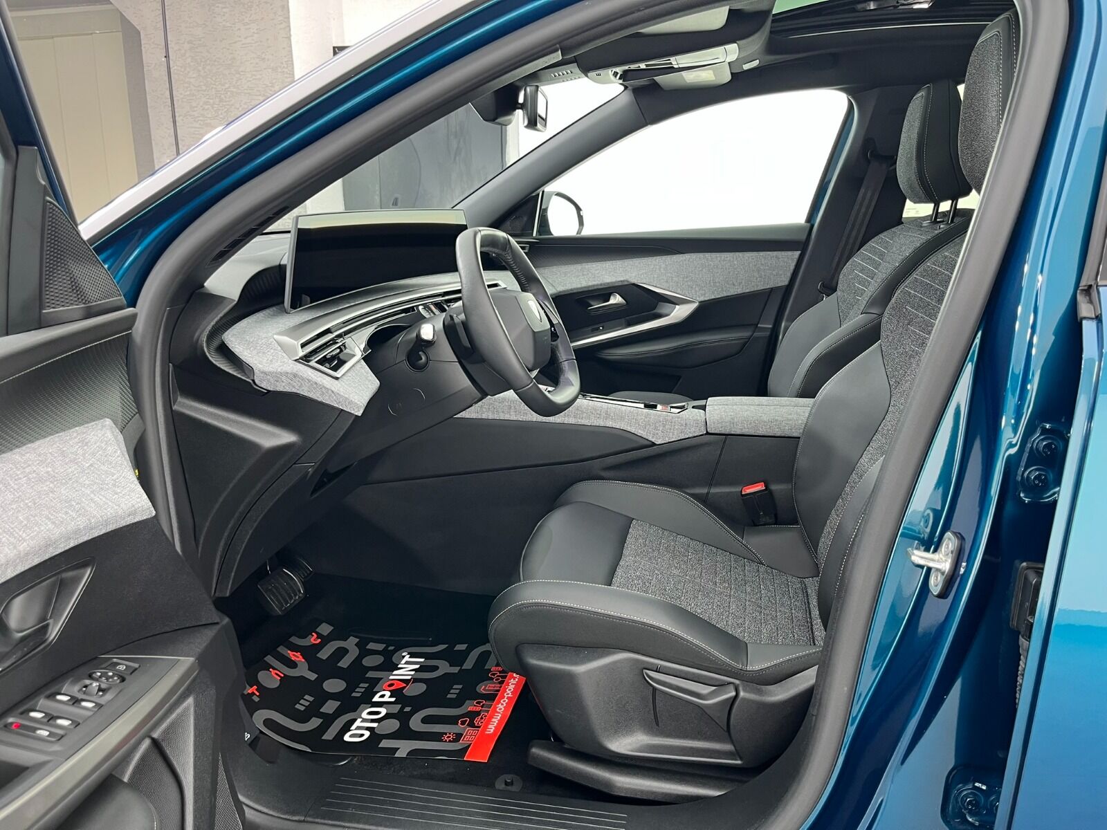 Peugeot 3008 Crossover 1.2 Hybrid Allure eDCS6 - 2025 - Detay