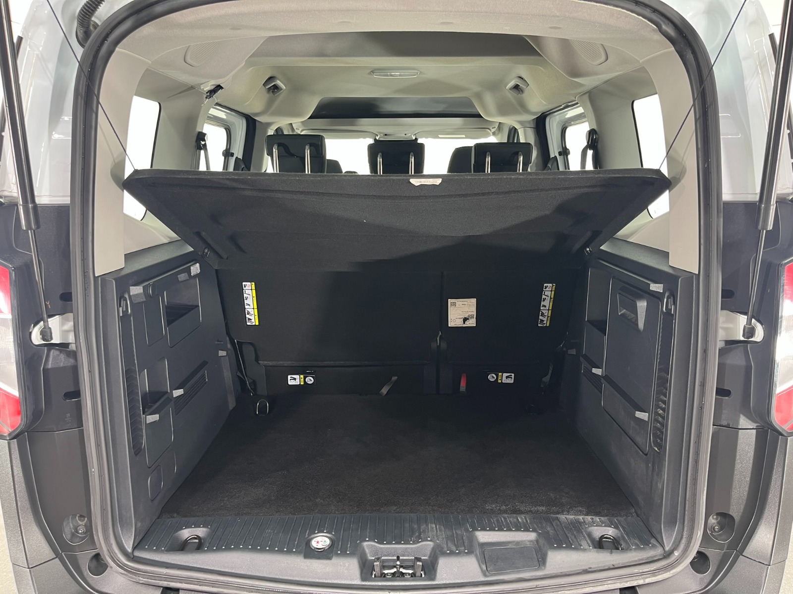 Ford Tourneo Courier Kombi 1.5 EcoBlue Deluxe - 2024 - Detay