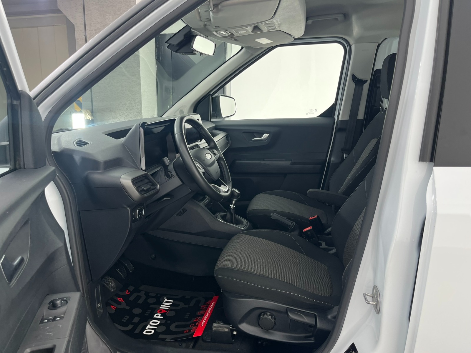 Ford Tourneo Courier Kombi 1.5 EcoBlue Deluxe - 2024 - Detay