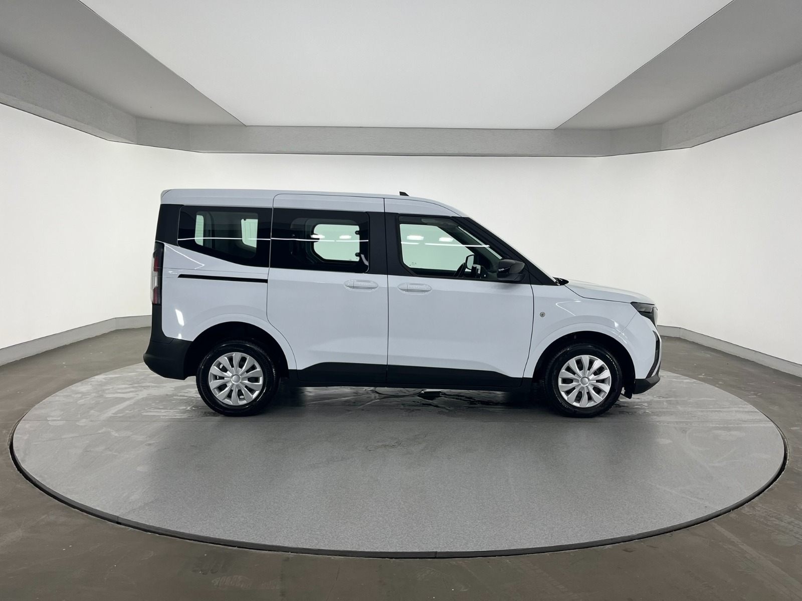 Ford Tourneo Courier Kombi 1.5 EcoBlue Deluxe - 2024 - Detay